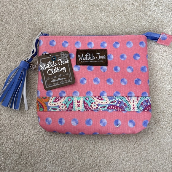 Matilda Jane Handbags - Matilda Jane Make Up Pouch Pink Paisley NWT‎